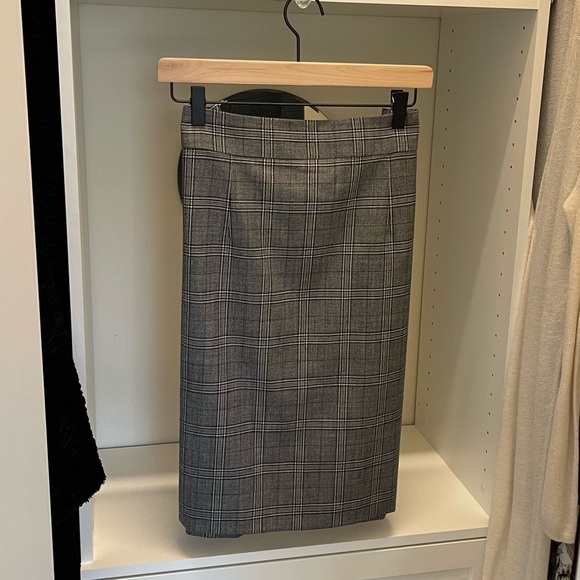 Banana Republic Gray Tartan Wool Pencil Skirt Size 10 - Picture 3 of 4